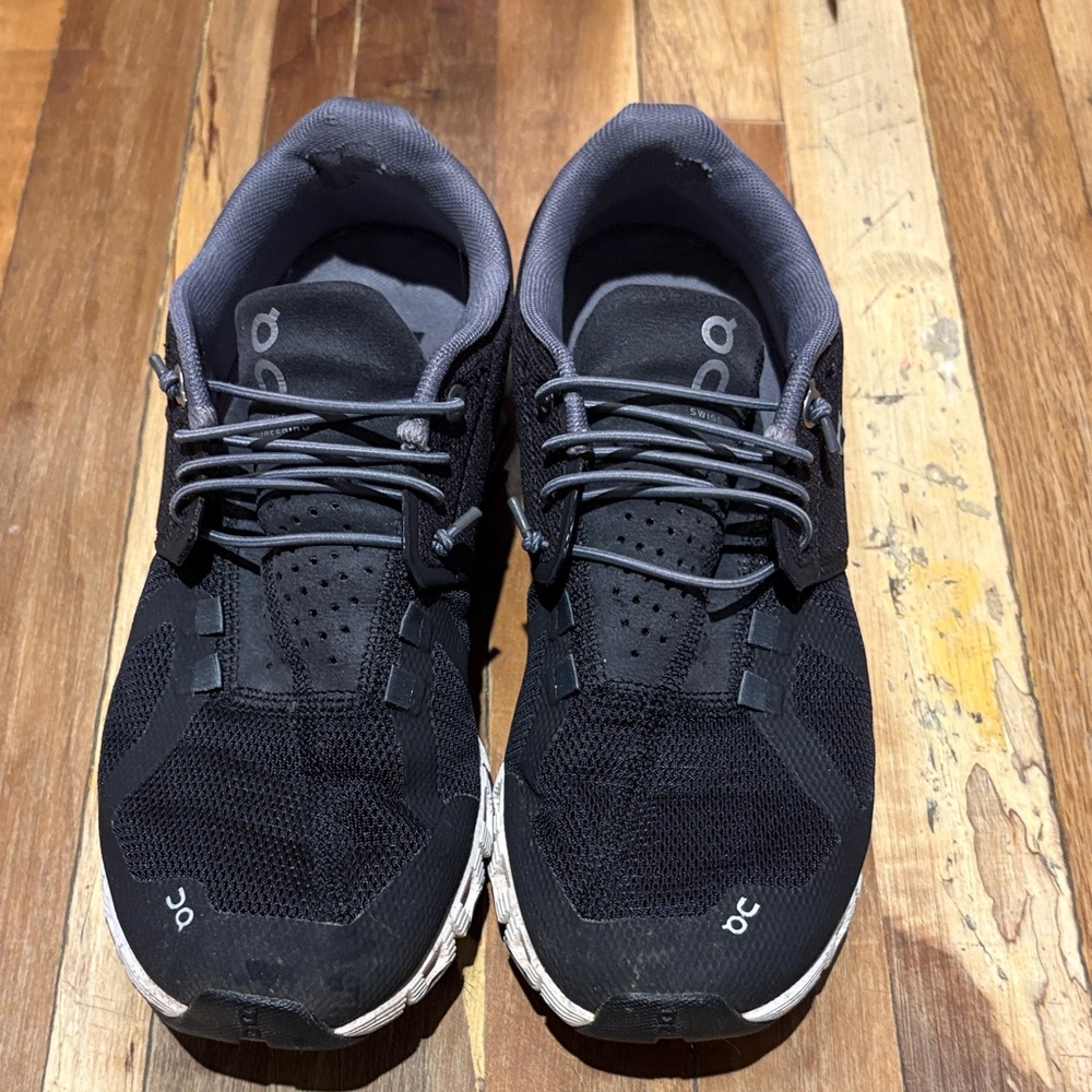 On Running women’s  Black and Gray Athletic Shoes